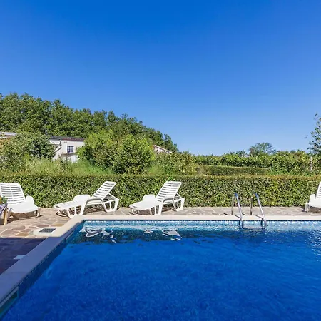 Jakov - Roj431 By Interhome * Zminj