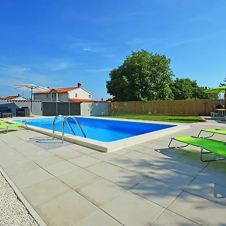 Holiday home Holiday Jakov Galizana