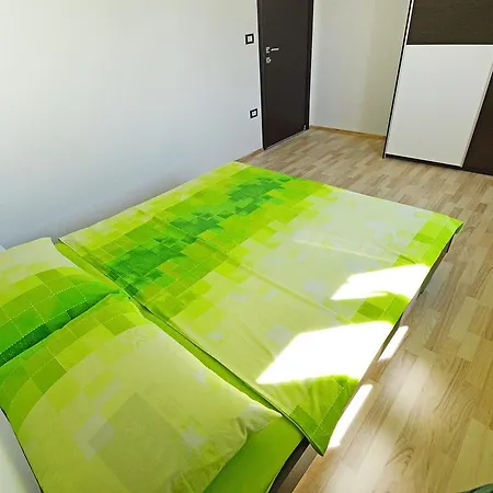 Holiday Jakov Galizana